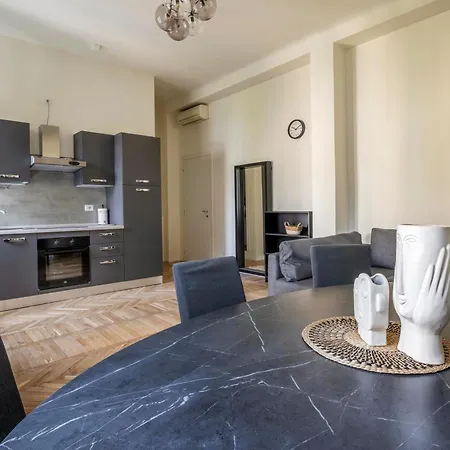 Appartement Elegant Brand New Near Duomo