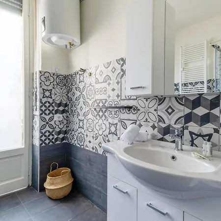 Appartement Elegant Brand New Near Duomo Milan
